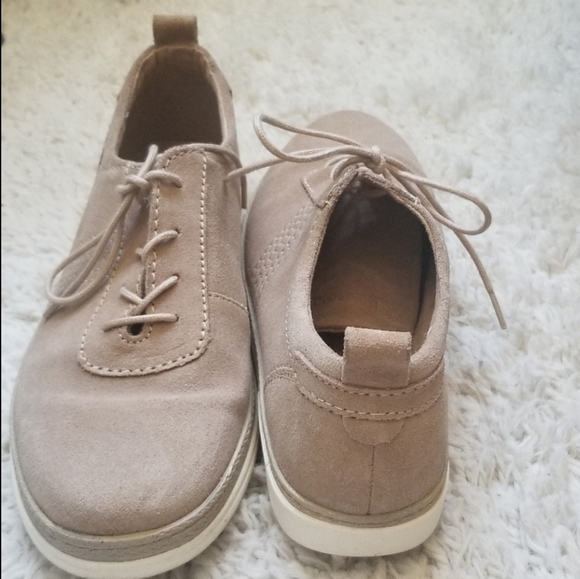 Lasocki tan shoes - Picture 3 of 7